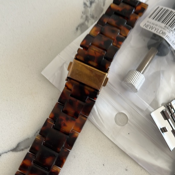 Fitbit Versa Lite bands - Picture 3 of 4